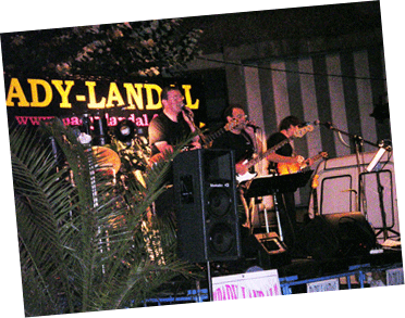 Pady Landal, en concert de musique pop rock pour la fte du grand prix 2004